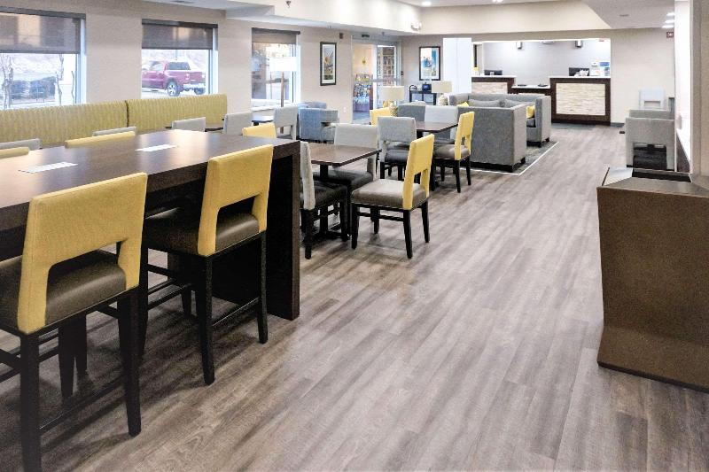 هتل Comfort Inn & Suites Conway