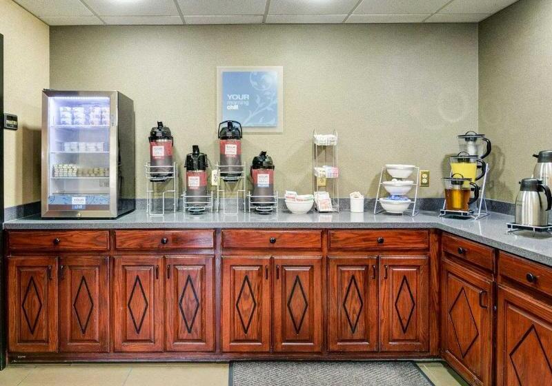 هتل Comfort Inn & Suites Conway
