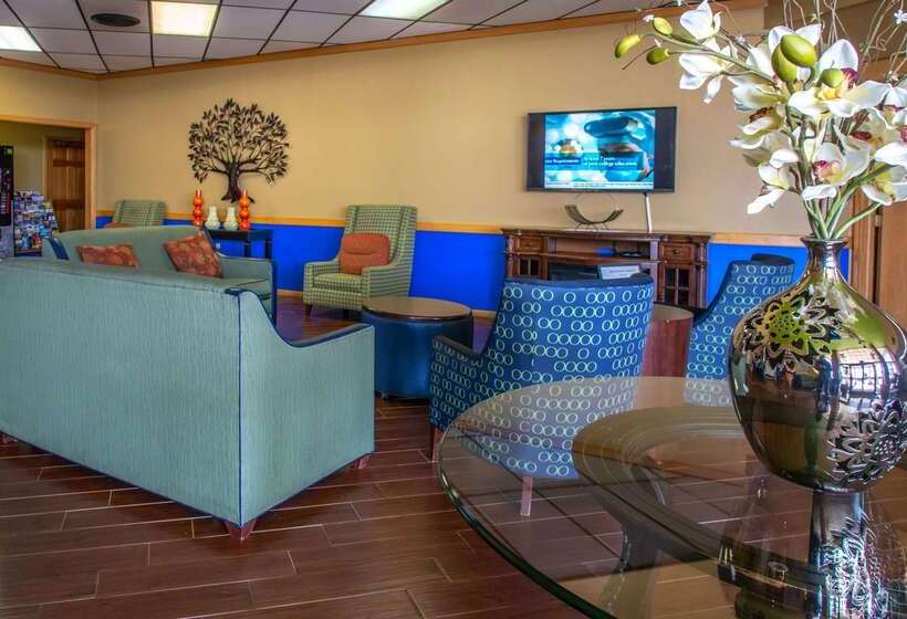 فندق Days Inn By Wyndham Clinton