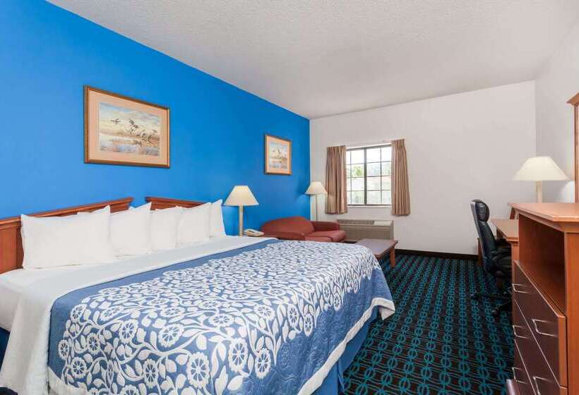 هتل Days Inn & Suites By Wyndham Cambridge
