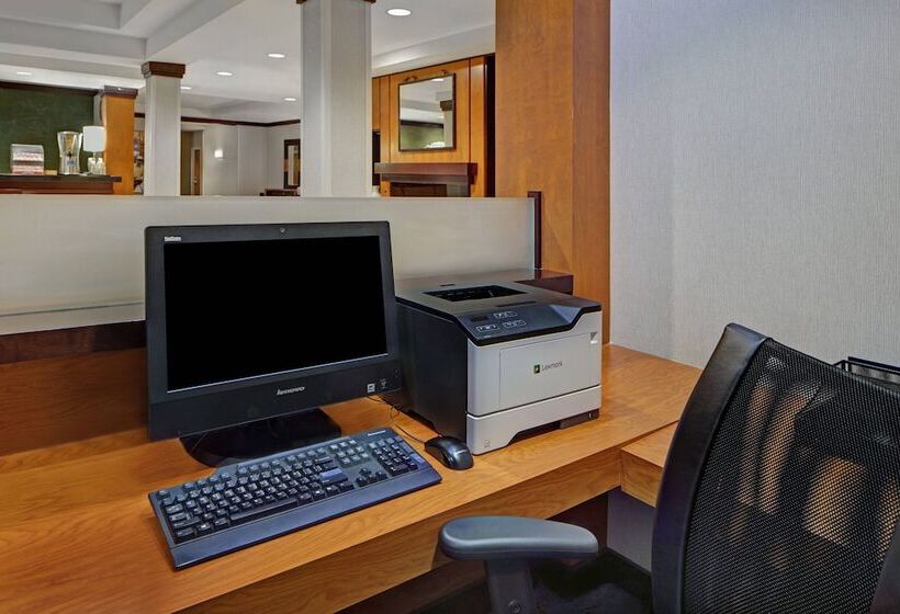 هتل Fairfield Inn And Suites Carlsbad