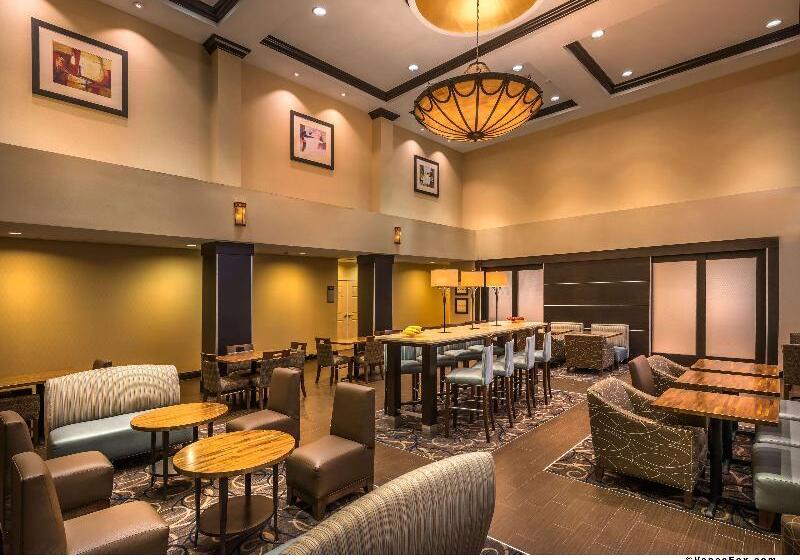 هتل Hampton Inn & Suites Reno