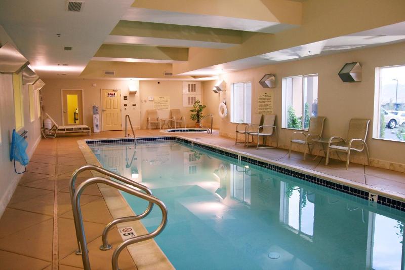 هتل Hampton Inn & Suites Reno
