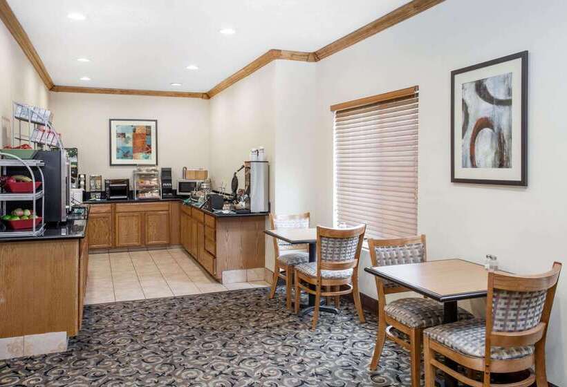 هتل Hawthorn Extended Stay By Wyndham Decatur