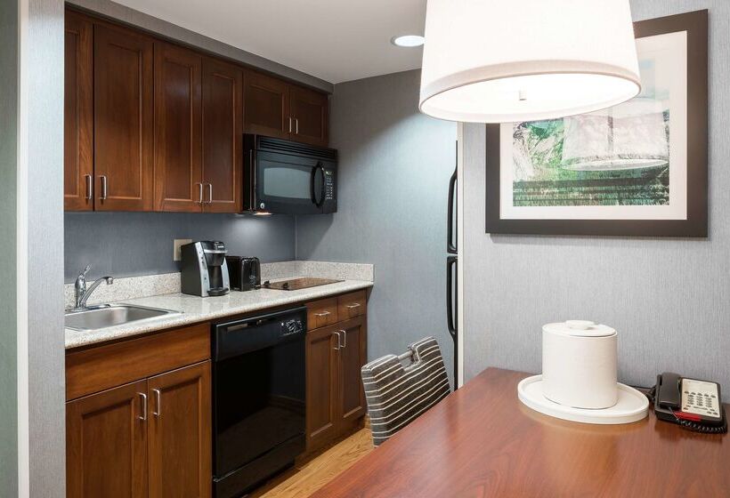هتل Homewood Suites By Hilton  Fresno Airport/clovis, Ca