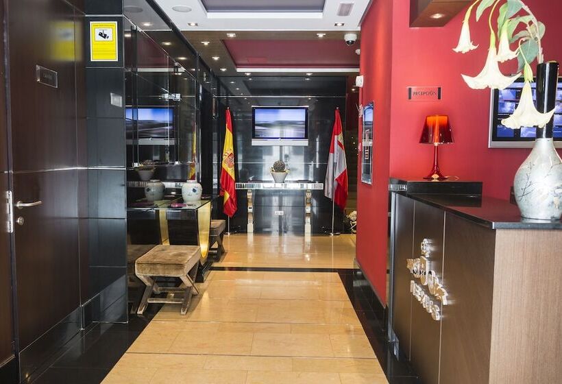 هتل Nexus Valladolid Suites &
