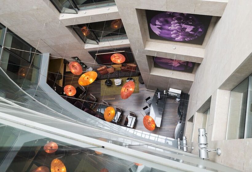 هتل Nexus Valladolid Suites &