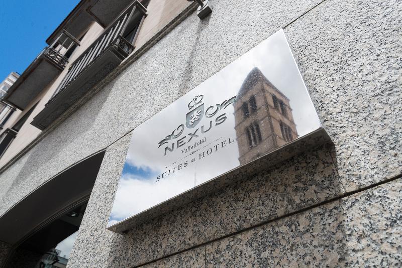 هتل Nexus Valladolid Suites &