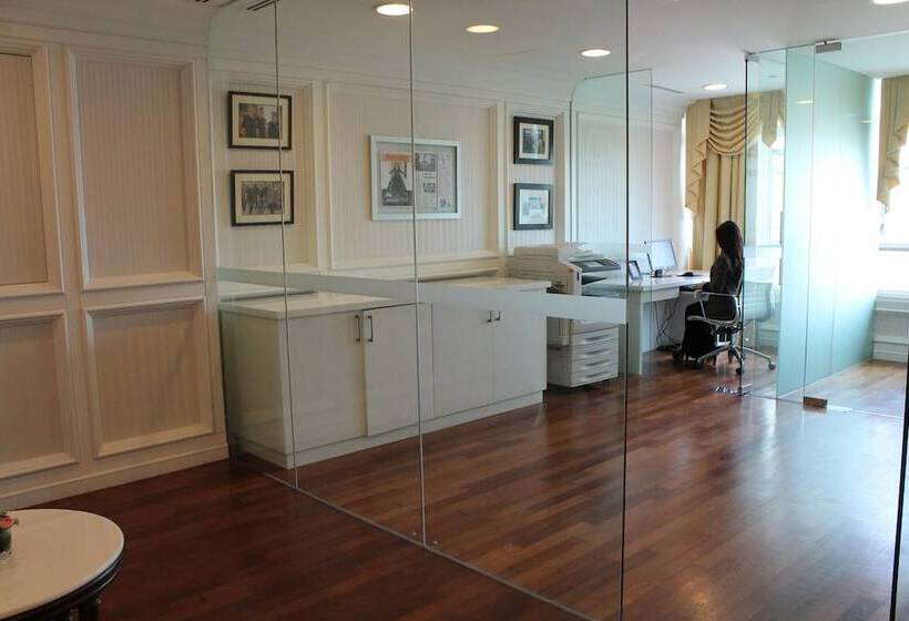 فندق Royale Chulan Damansara