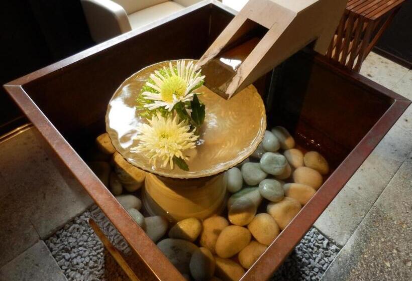 هتل Ryokan Kanazawa Chaya