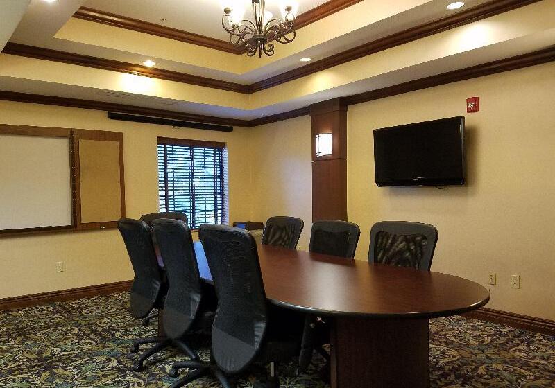 هتل Staybridge Suites Rogers   Bentonville, An Ihg