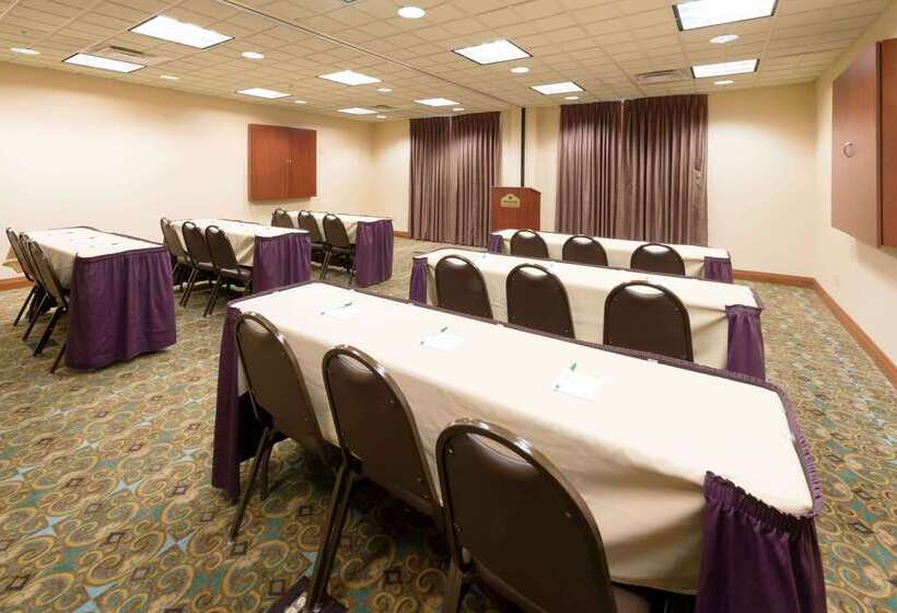 هتل Wingate By Wyndham Erlanger   Florence   Cincinnati South