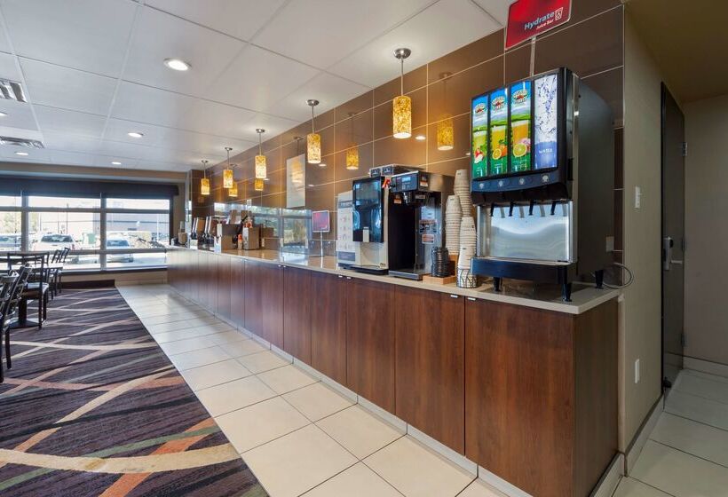 בית מלון כפרי Best Western Plus Fox Creek