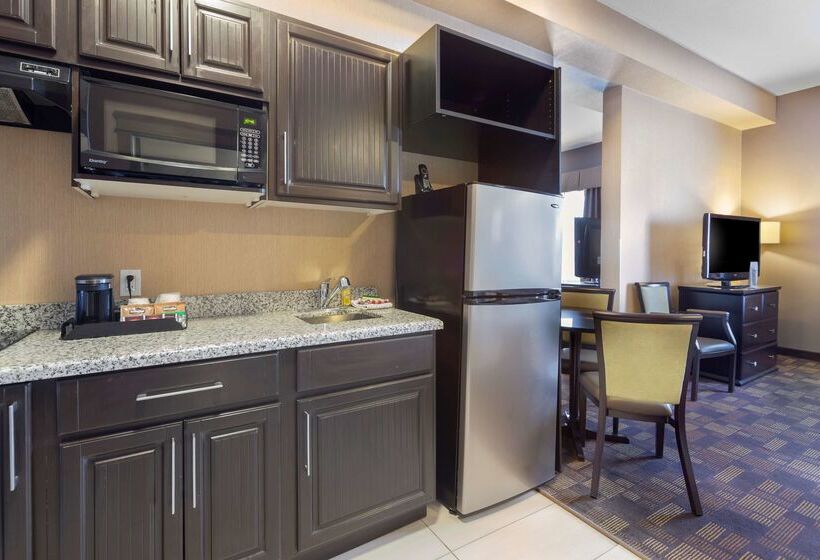 בית מלון כפרי Best Western Plus Fox Creek
