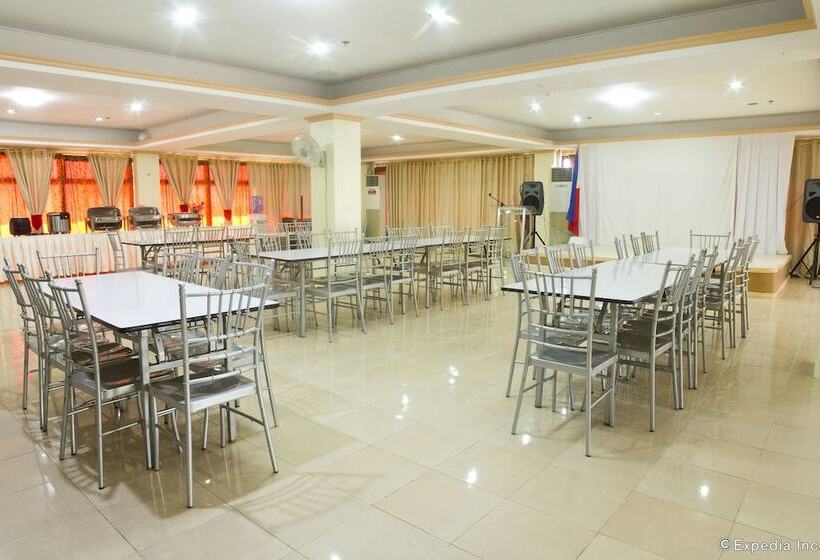 Отель Boracay Holiday Resort
