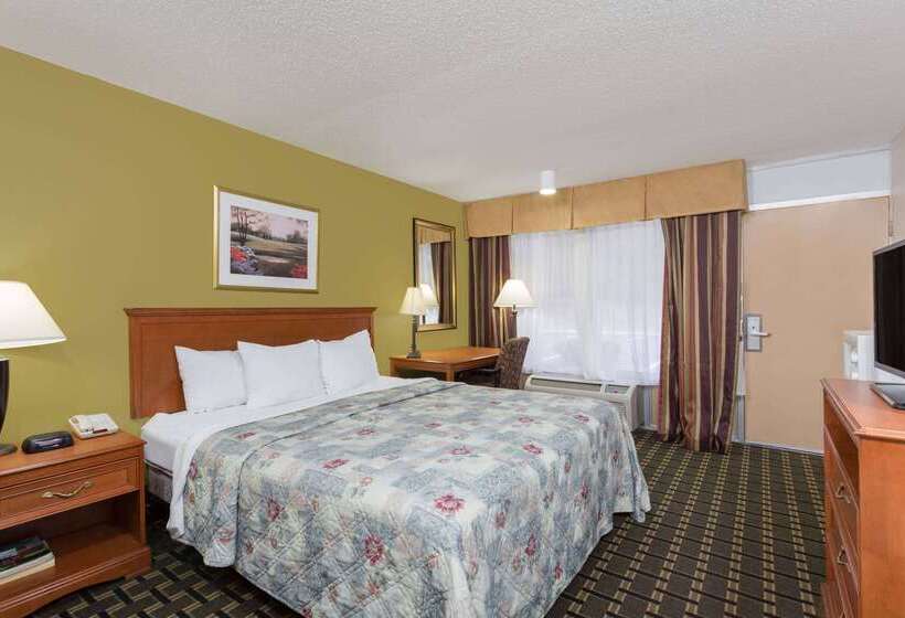 هتل Days Inn & Conf Center By Wyndham Southern Pines Pinehurst