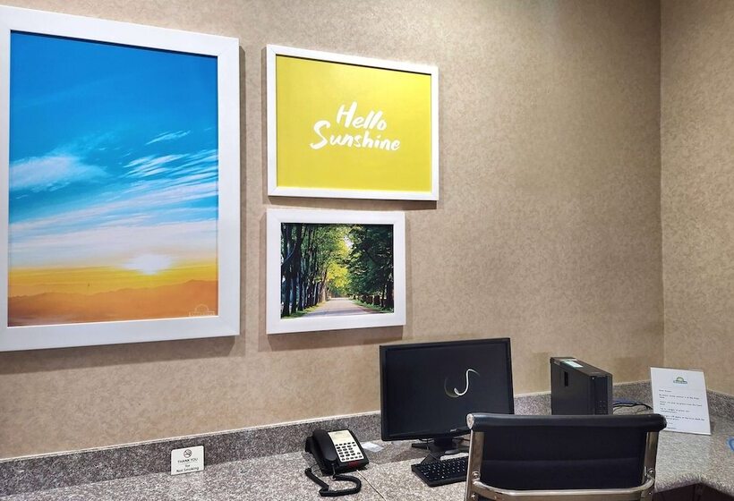 هتل Days Inn & Suites By Wyndham Pasadena