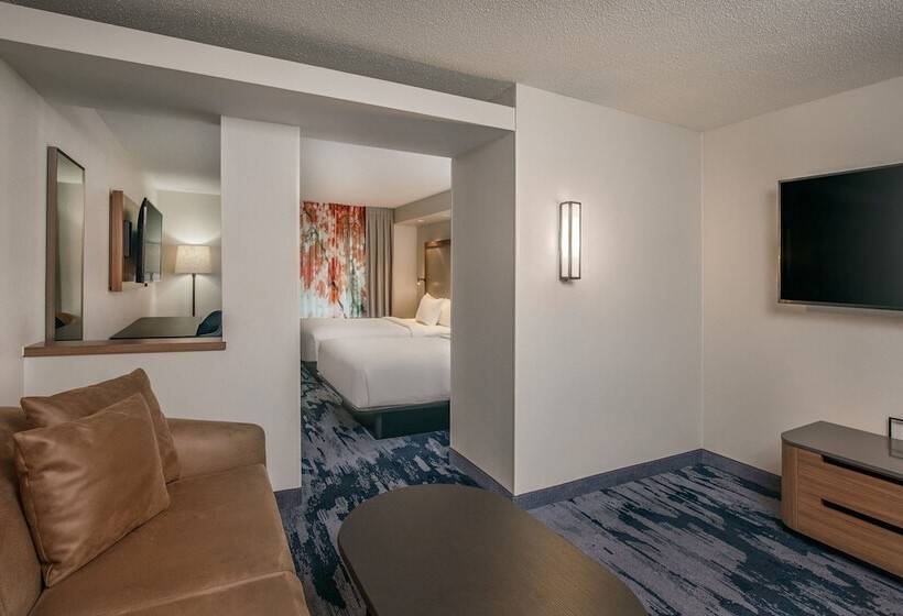هتل Fairfield Inn & Suites By Marriott Brunswick Freeport