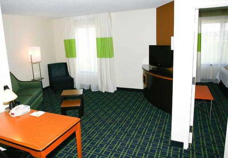 בית מלון כפרי Fairfield Inn & Suites Tupelo