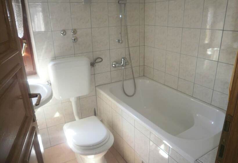 هتل Palace Stafileo