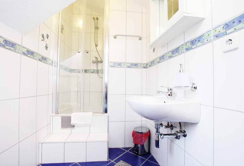 پانسیون Villa Ivanka