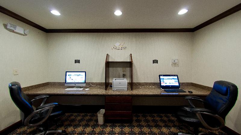 Staybridge Suites East Stroudsburg Poconos