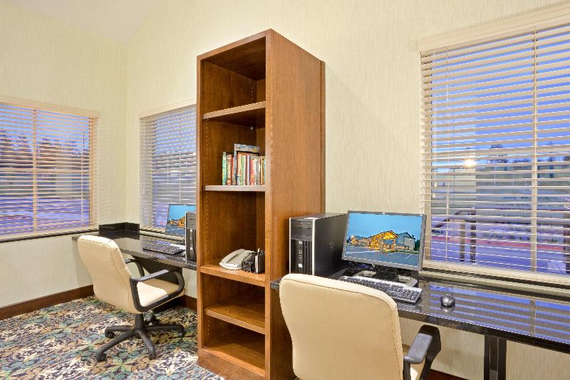 Staybridge Suites Everett   Paine Field, An Ihg