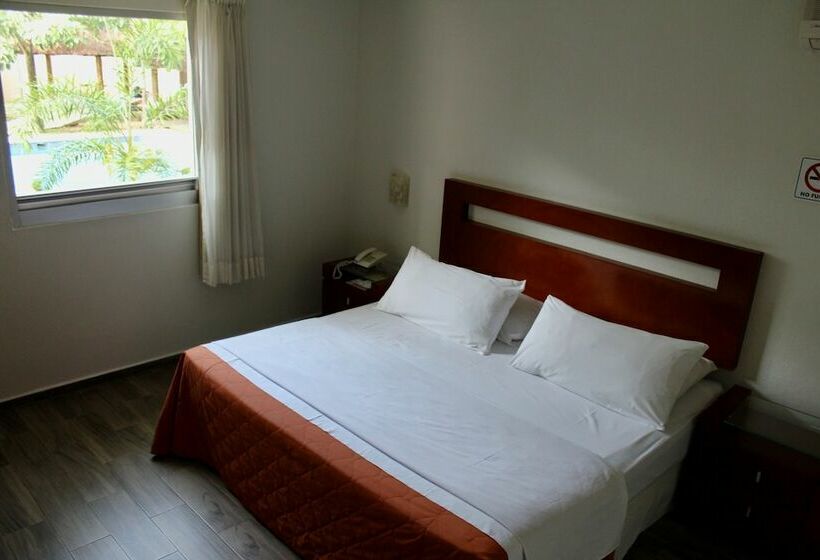 هتل Hi Huasteca Inn