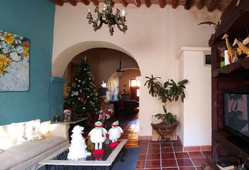 호텔 Hostal Doña Carlota