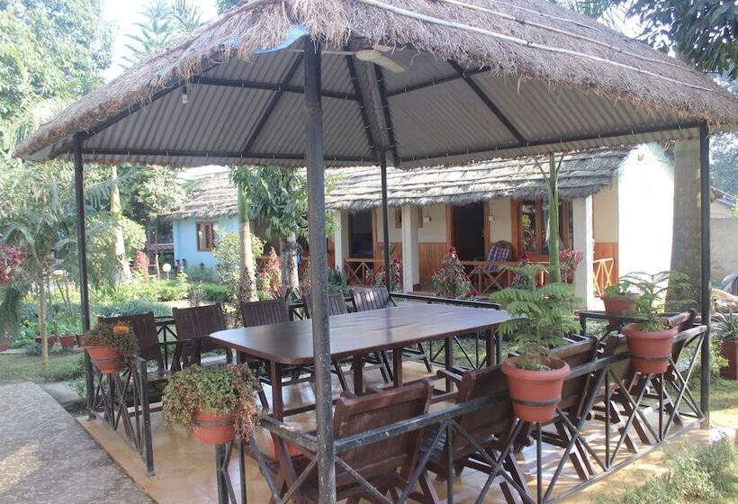 هتل Chitwan Forest Resort , Chitwan National Park