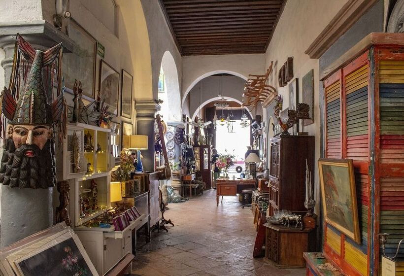 هتل La Casa Del Atrio