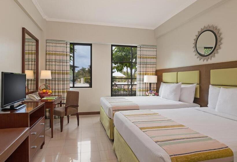 ホテル Holiday Inn & Suites Batangas Limapark, An Ihg