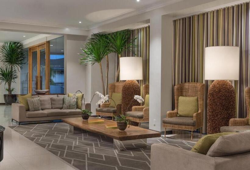 ホテル Holiday Inn & Suites Batangas Limapark, An Ihg