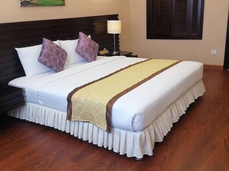 هتل Savan Resorts