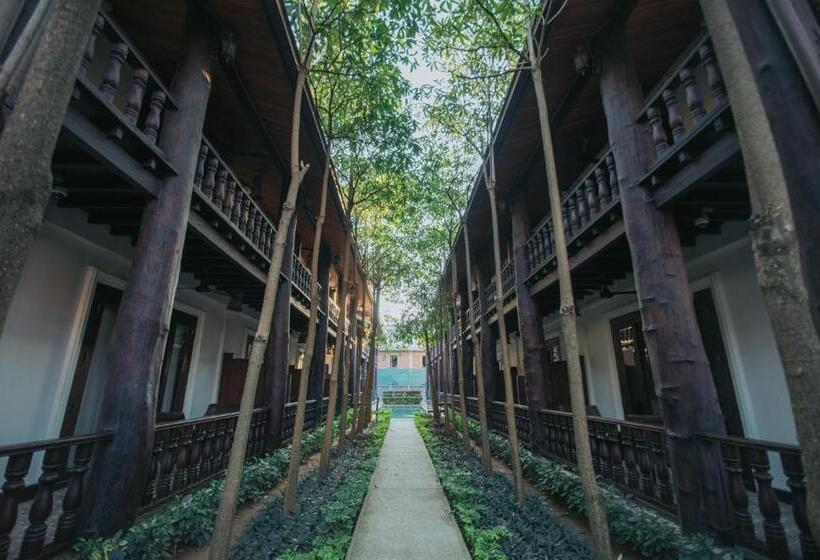 Treasure Hotel Laos