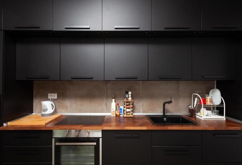 Subtub Hostel Makarska