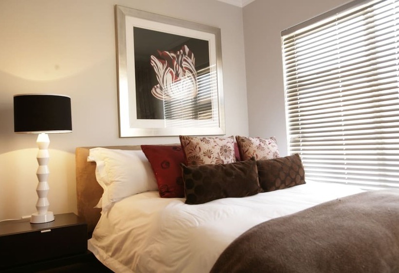 Urban Hip Hotels Splice Riviera