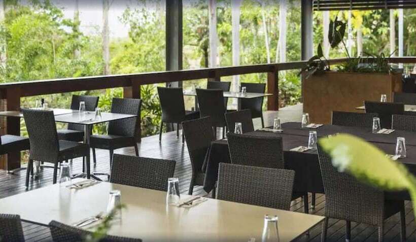 ホテル Albatross Bay Resort