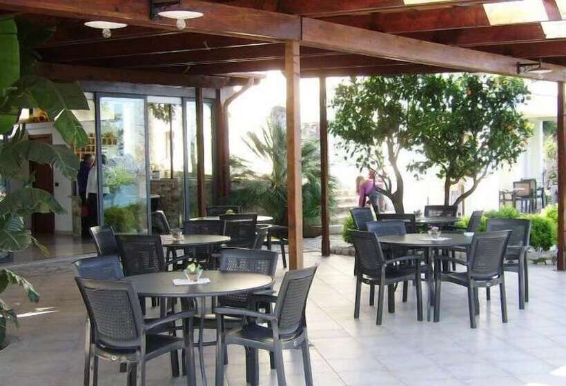 هتل Albergo Villa Vittoria