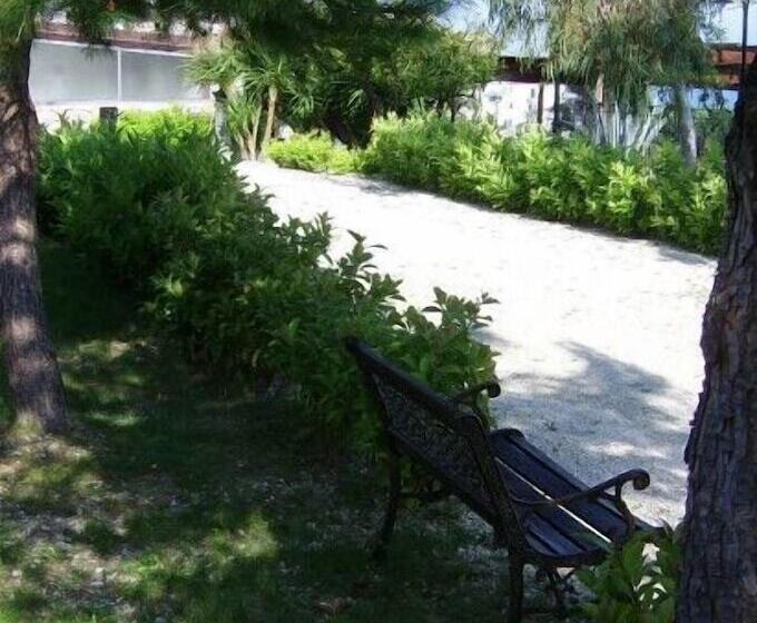 هتل Albergo Villa Vittoria