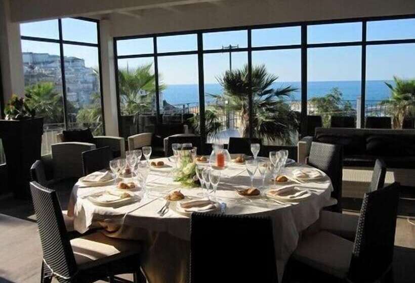 هتل Albergo Villa Vittoria
