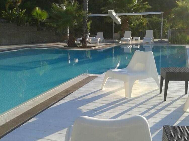 هتل Albergo Villa Vittoria