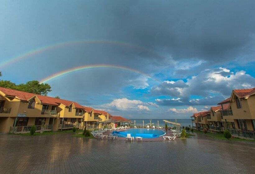 هتل Best Western Bohemian Resort