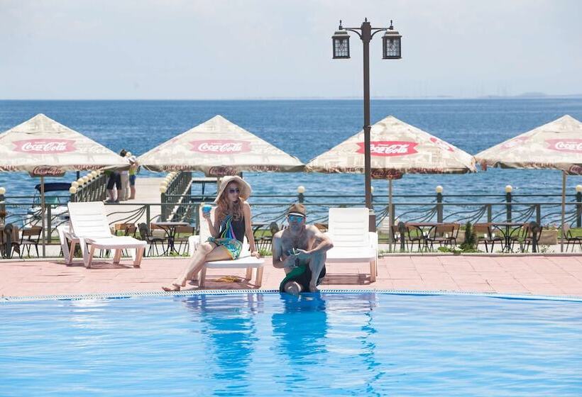 هتل Best Western Bohemian Resort