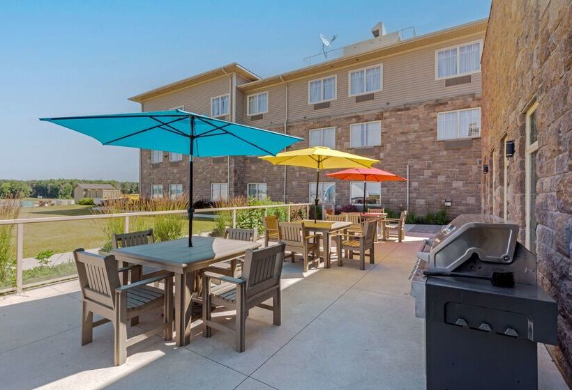 Best Western Plus Walkerton Hotel & Conference Centre