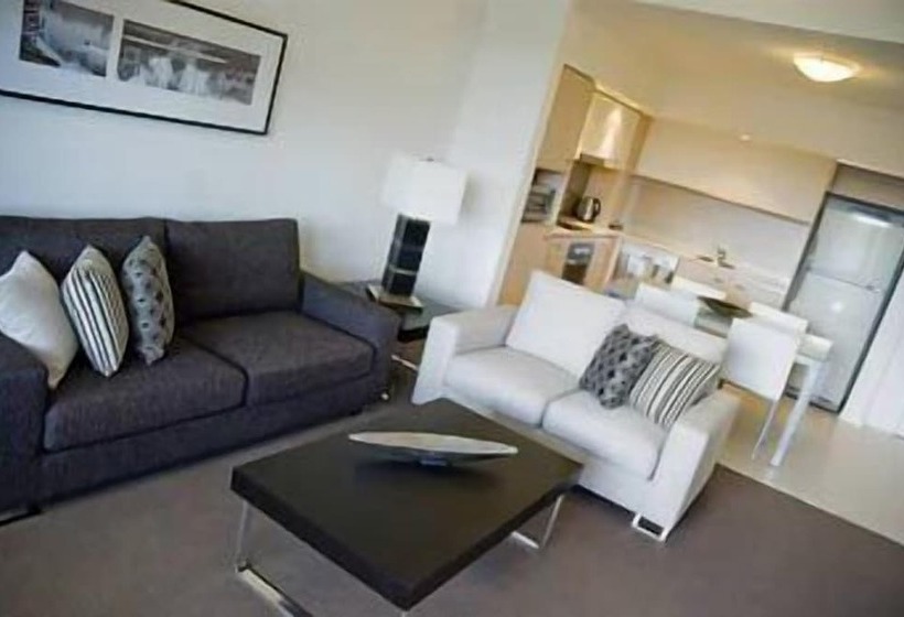 בית מלון כפרי Chancellor Executive Apartments