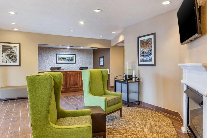 酒店 Comfort Inn Dekalb  Adjacent The University