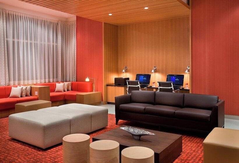 هتل Residence Inn By Marriott Calgary Airport