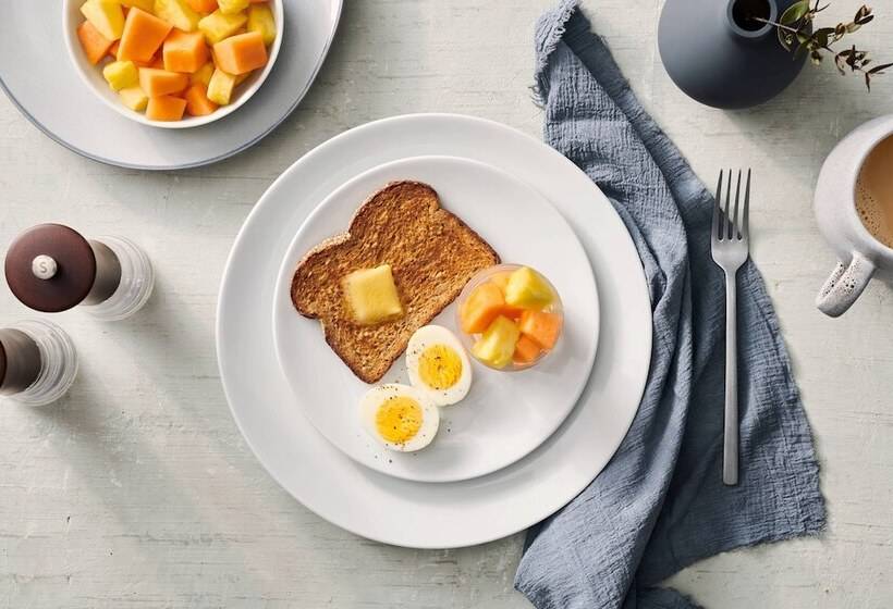 هتل Residence Inn By Marriott Calgary Airport