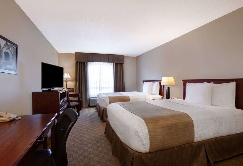 酒店 Days Inn By Wyndham Dawson Creek